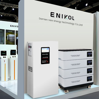 Batterie solaire 200AH 48V avec écran tactile et batterie au lithium BMS